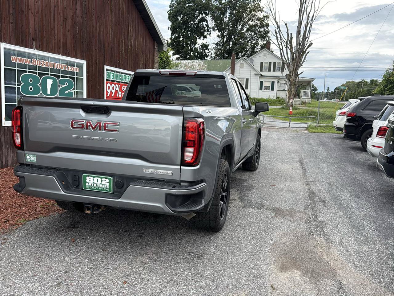 Used 2025 GMC Sierra 1500 Elevation AWD/4WD image 9