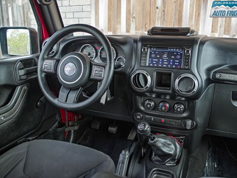 Used 2013 Jeep Wrangler Unlimited Sport w/ Max Tow Pkg AWD/4WD image 14