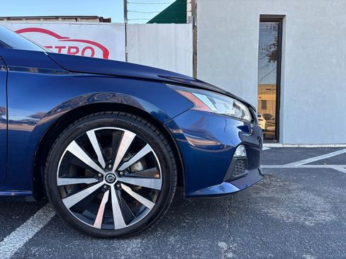 Used 2021 Nissan Altima 2.5 SR image 11