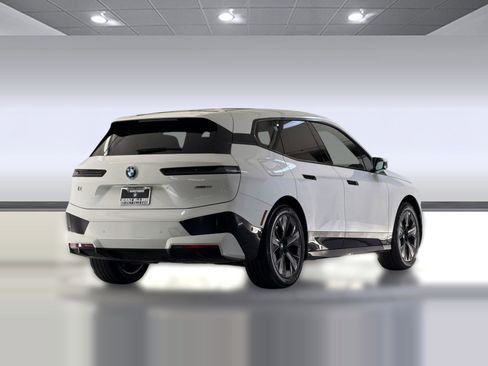 Certified 2023 BMW iX xDrive50 w/ Premium Package image 8