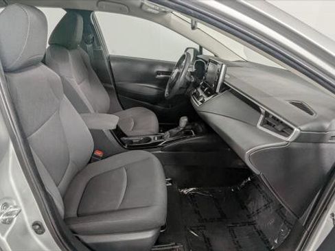 Used 2021 Toyota Corolla LE FWD image 23