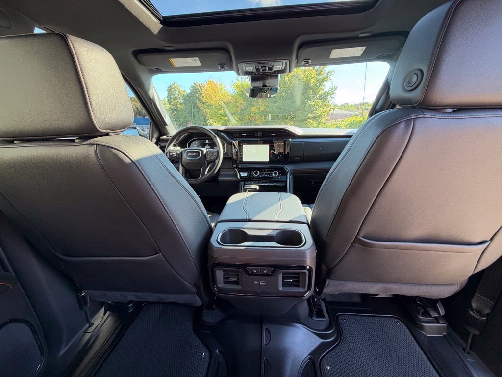 Used 2024 GMC Sierra 1500 AT4 w/ Technology Package AWD/4WD image 22
