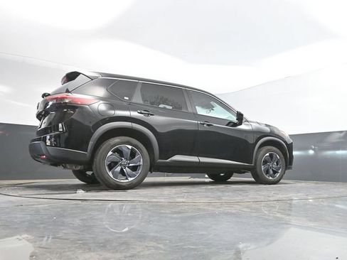 Used 2024 Nissan Rogue SV FWD image 43