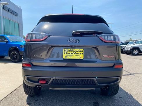 Used 2020 Jeep Cherokee Trailhawk w/ Cold Weather Group AWD/4WD image 6