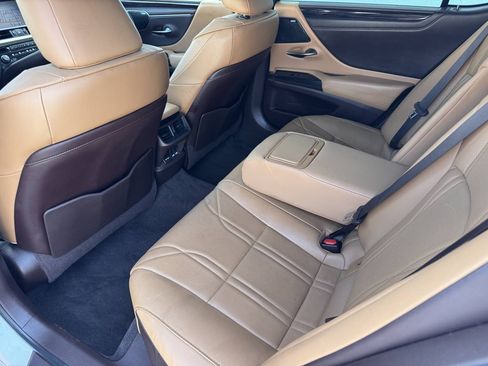 Used 2021 Lexus ES 350 w/ Accessory Package FWD image 19