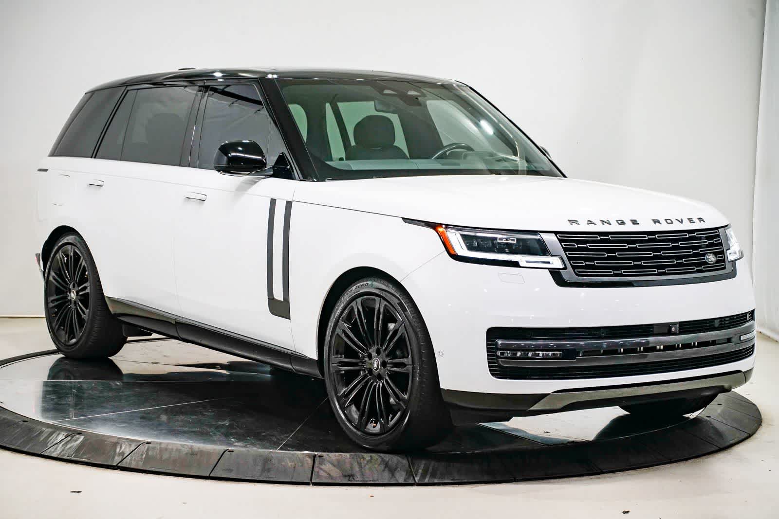 Used 2024 Land Rover Range Rover Long Wheelbase SE AWD/4WD image 5