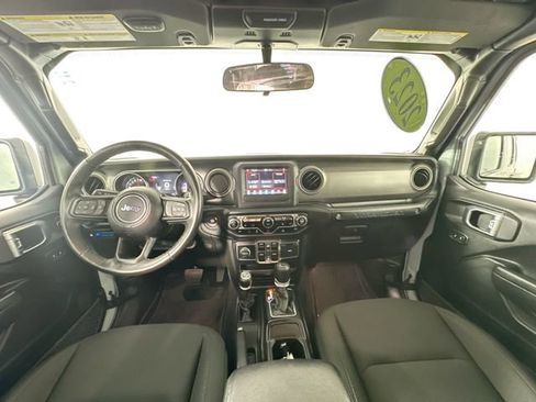 Used 2023 Jeep Wrangler Unlimited w/ Cold Weather Group image 3