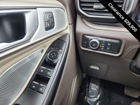 Used 2020 Ford Explorer Platinum w/ Premium Technology Package image 38