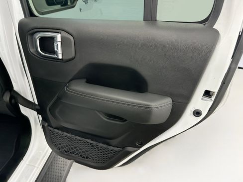 Used 2022 Jeep Wrangler Sahara w/ Cold Weather Group image 31