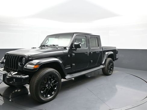 Used 2022 Jeep Gladiator Overland image 10