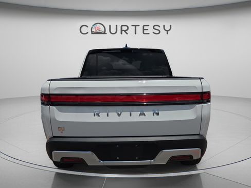 Used 2023 Rivian R1T Adventure AWD/4WD image 2