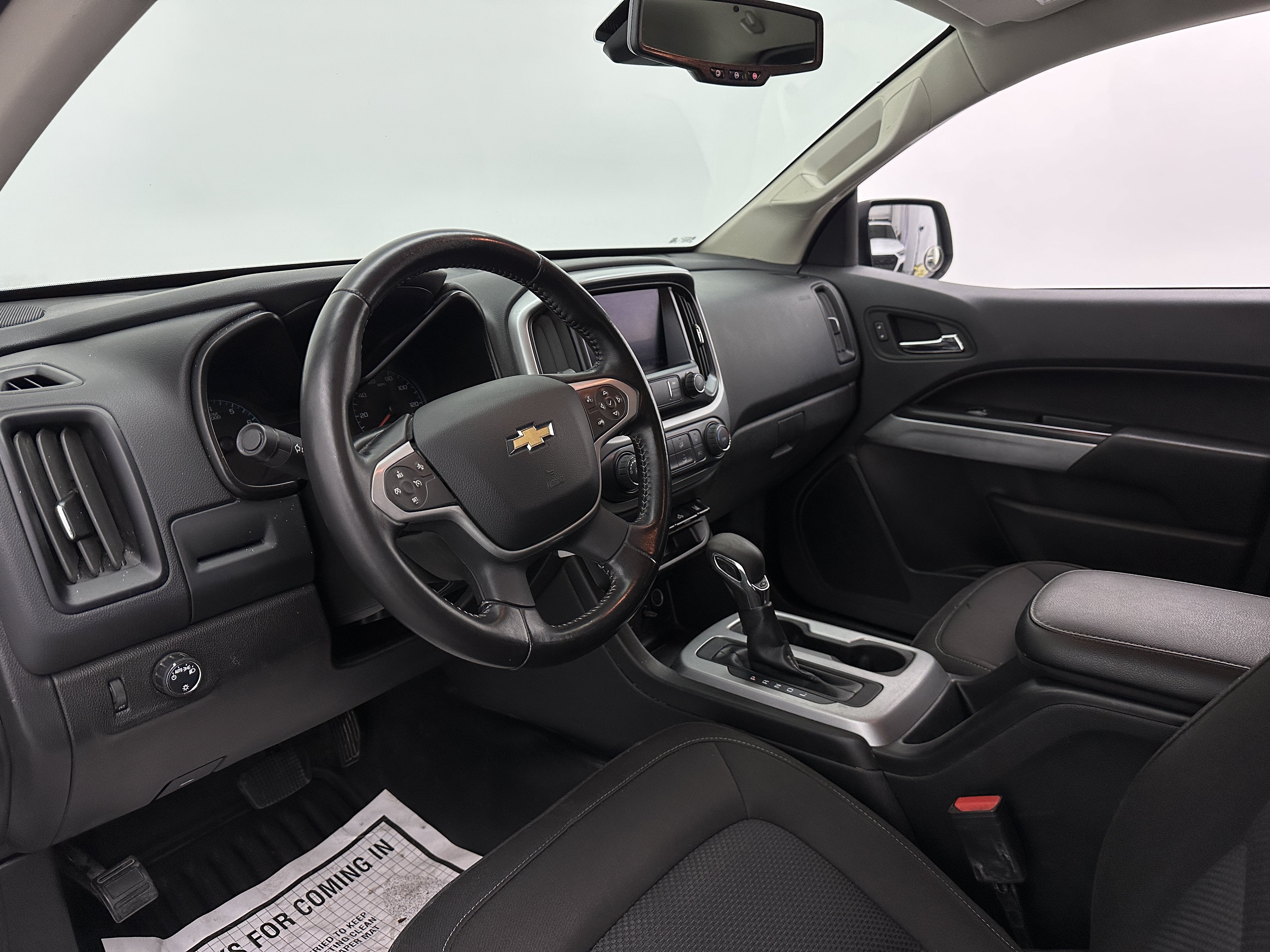 Used 2022 Chevrolet Colorado LT w/ Fleet Safety Package RWD image 10