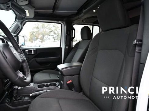 Used 2023 Jeep Wrangler Sport S image 22