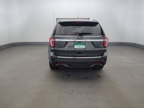 Used 2018 Ford Explorer XLT w/ Equipment Group 201A image 6