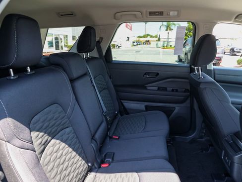 New 2026 Nissan Pathfinder SV FWD image 18