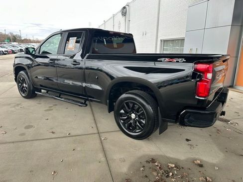 Used 2020 Chevrolet Silverado 1500 Custom w/ Custom Value Package image 11