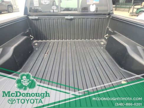 Used 2015 Toyota Tacoma 4x4 Access Cab image 8