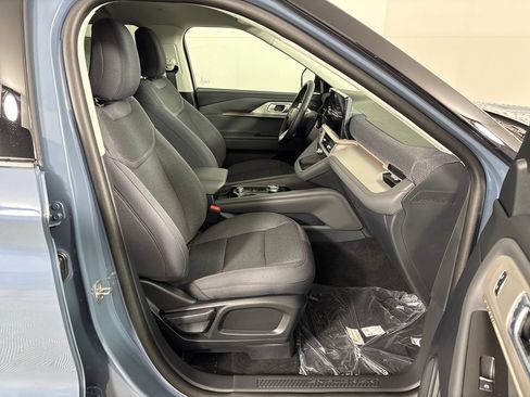 New 2026 Ford Explorer Active RWD image 5