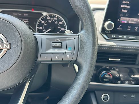 Certified 2023 Nissan Rogue SV image 15