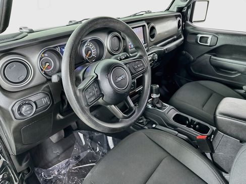 Used 2023 Jeep Gladiator Sport AWD/4WD image 9
