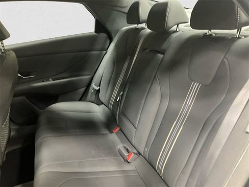 Certified 2024 Hyundai Elantra SEL w/ Convenience Package image 13