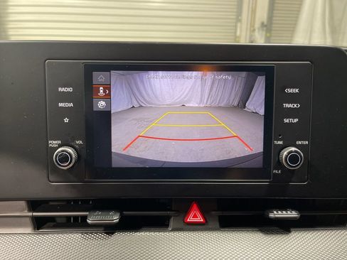 Used 2024 Kia Sportage LX image 31