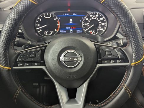 Used 2025 Nissan Altima 2.5 SR FWD image 15