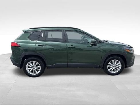 Used 2024 Toyota Corolla Cross LE FWD image 6