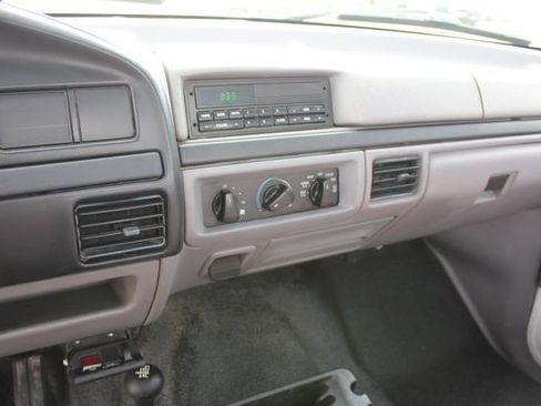 Used 1996 Ford F250 4x4 Regular Cab image 18