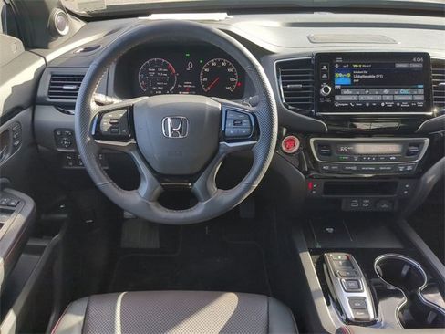 Used 2025 Honda Ridgeline Black Edition image 15