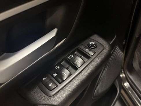 Used 2020 RAM 1500 Big Horn AWD/4WD image 25