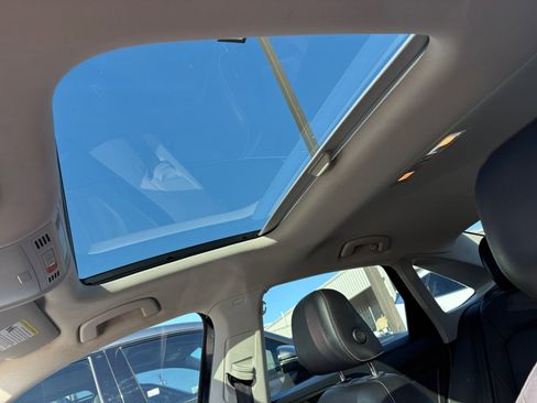 Certified 2022 Volkswagen Jetta SE FWD image 16