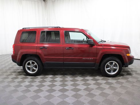 Used 2017 Jeep Patriot Sport image 20