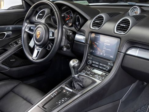 Used 2021 Porsche 718 Cayman GTS RWD image 52