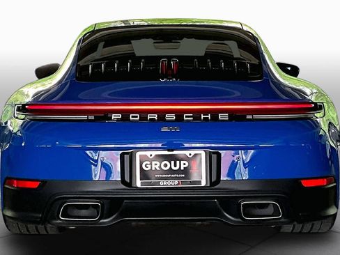 Used 2025 Porsche 911 Carrera RWD image 4