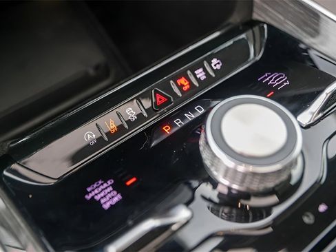 Used 2022 Jeep Wagoneer Series III w/ Premium Group I image 22