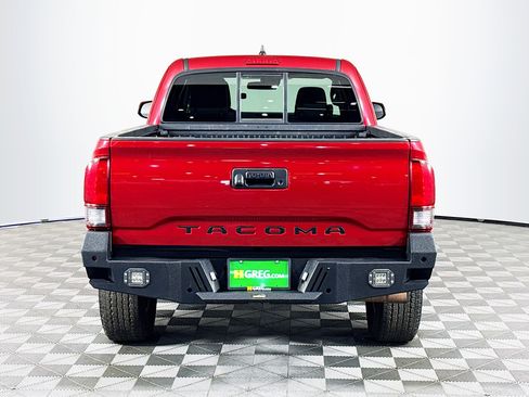 Used 2021 Toyota Tacoma SR w/ SR Convenience Package image 8