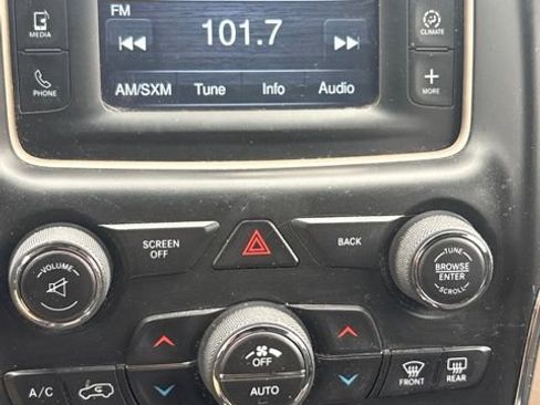 Used 2014 Jeep Grand Cherokee Laredo AWD/4WD image 12