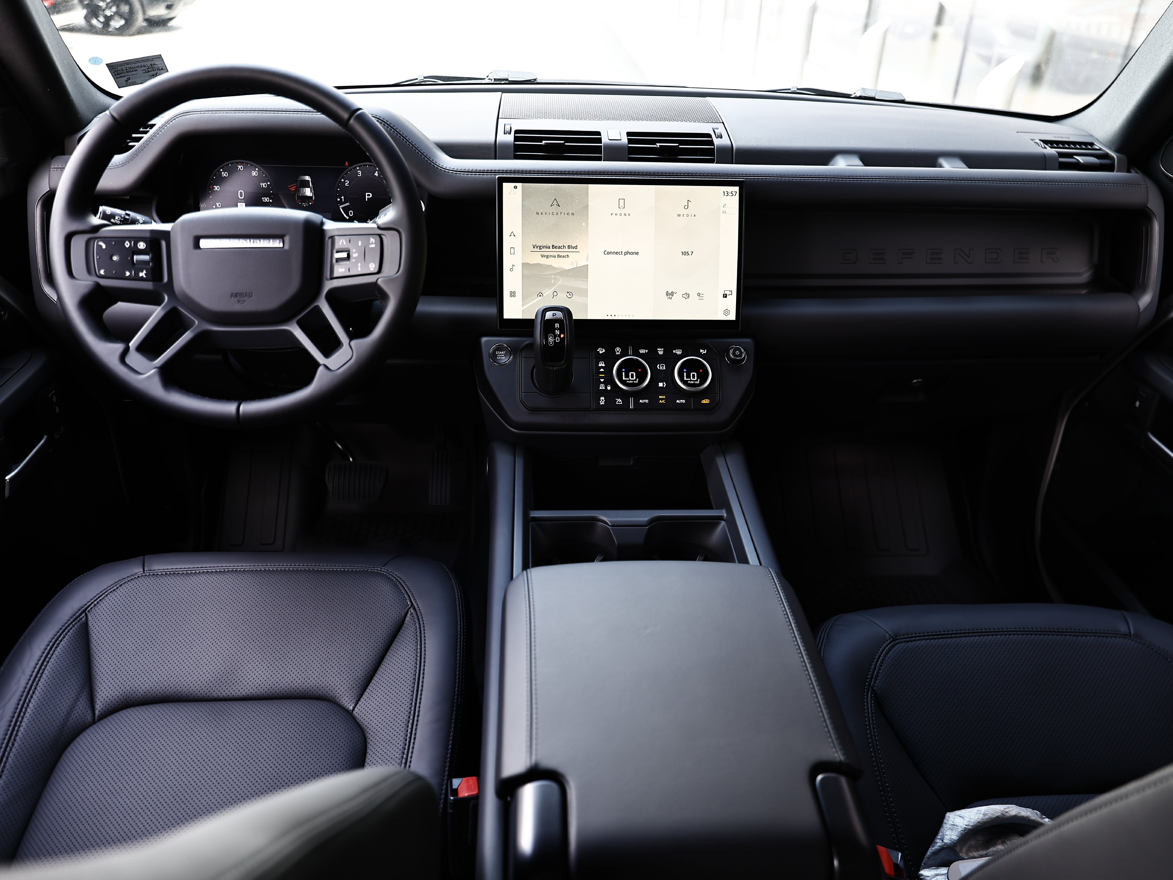 New 2026 Land Rover Defender 110 X-Dynamic SE AWD/4WD image 34
