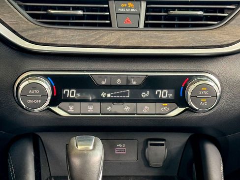 Used 2025 Nissan Altima 2.5 SL image 26