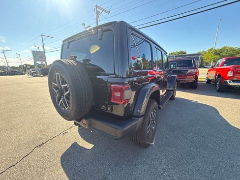 New 2027 Jeep Wrangler Unlimited Sahara AWD/4WD image 5