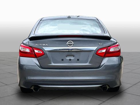 Used 2017 Nissan Altima 2.5 SL w/ 2.5 Technology Package FWD image 5