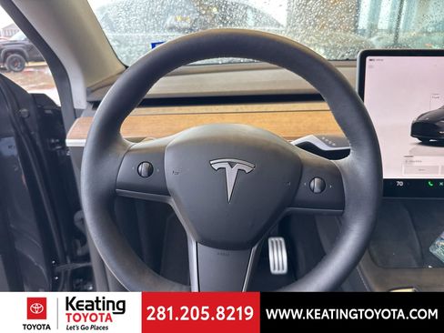 Used 2024 Tesla Model Y Performance image 16