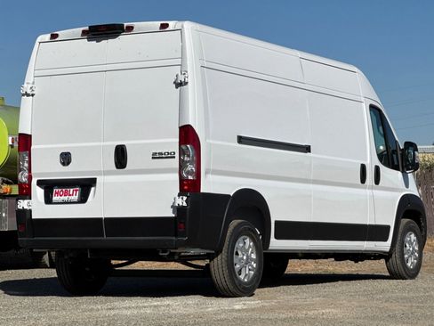 New 2026 RAM ProMaster 2500 w/ Quick Order Package 22G SLT image 3