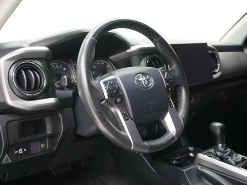 Used 2019 Toyota Tacoma SR5 image 11