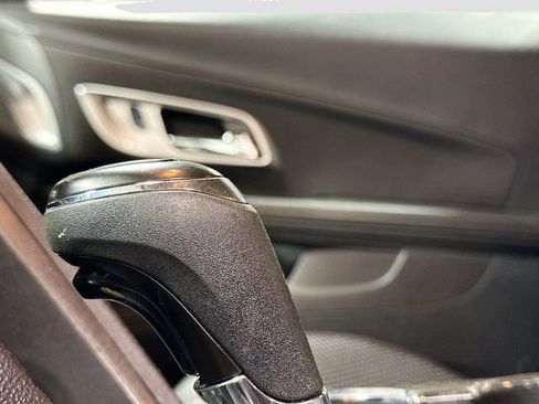 Used 2016 Chevrolet Equinox LS image 17