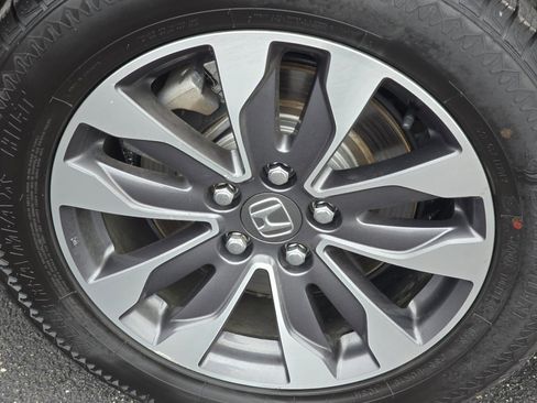 Certified 2024 Honda Odyssey EX-L image 9