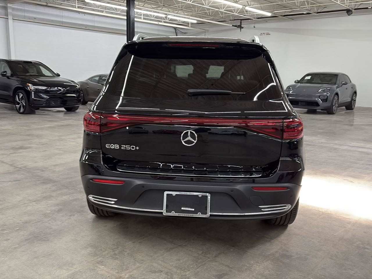 Used 2024 Mercedes-Benz EQB 250+ w/ Winter Package image 9