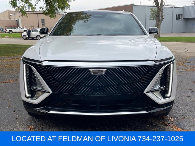 Certified 2024 Cadillac Lyriq Luxury AWD/4WD image 8
