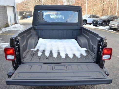 New 2026 Jeep Gladiator Sport image 32